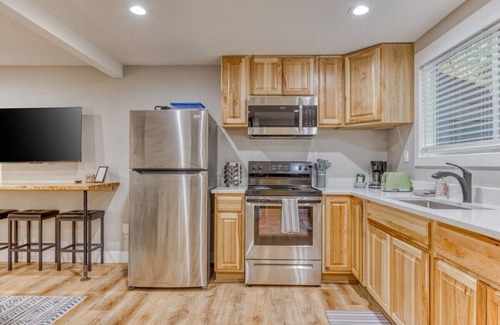 Mount Hood Village Apartment | Pet-Friendly, Private BBQ Deck - Mt Air Unit 7