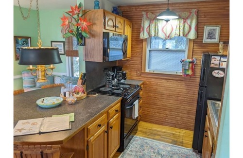 Colington House | Pet Friendly~Walk to the Beach or Sound~Bikes~Vintage and Original