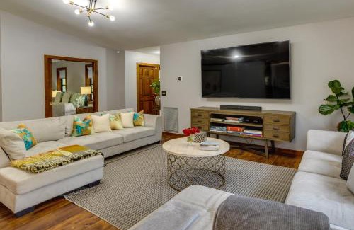 Wellington House | Pet-Friendly Wellington Vacation Rental on Canal!