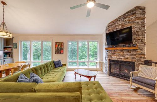 West Jefferson House | Pet-Friendly West Jefferson Home with River View!