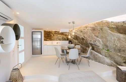 Tourlos Villa | Petalite Suite - One Bedroom Villa, Sleeps 4