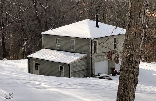 Stanardsville Apartment | Pete's Place: Forest retreat near wineries, Blue Ridge School, and Shenandoah NP