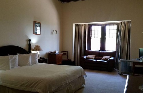 Armidale House | Petersons Armidale Winery & Guesthouse