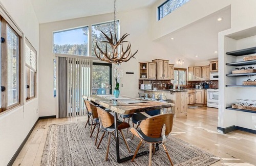 Evergreen House | PetFrndly- Hot Tub- Mtn Views- 10 ppl-45minDenver