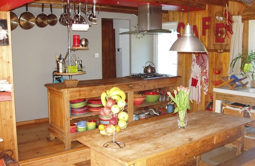 Saint-Marc House | Petit Appartement Semi Indépendant Dans Grande Maison de Famille Avec Jardin
