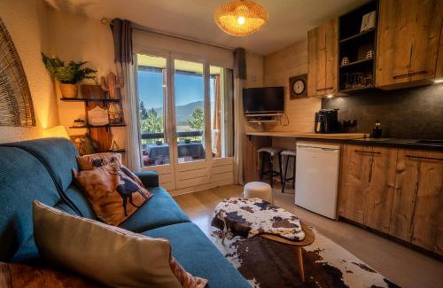 Barcelonnette Apartment | Petit cocon plein sud vue montagnes Lesclesdenicole