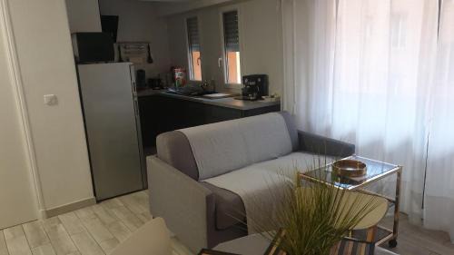 Beausoleil Apartment | petit coin ensoleillé