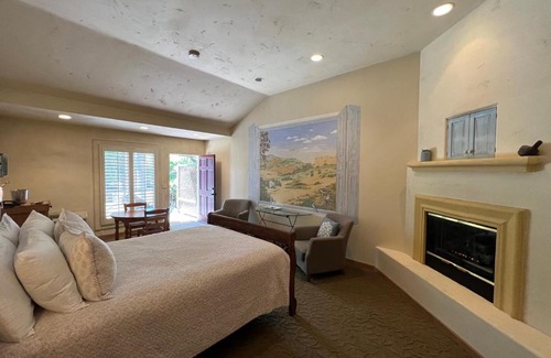 Yountville Hotel | Petit Logis Inn