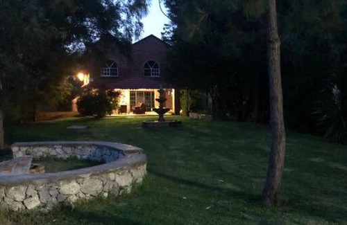 San Salvador House | Petit