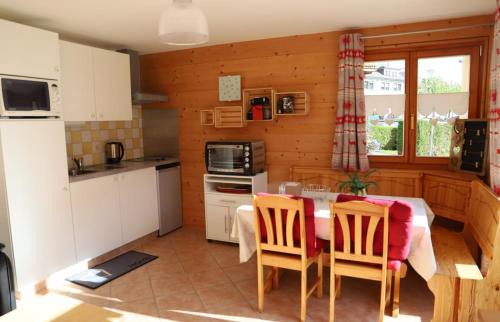 Salvan Apartment | Petit nid douillet au coeur de SalvanLes Marécottes