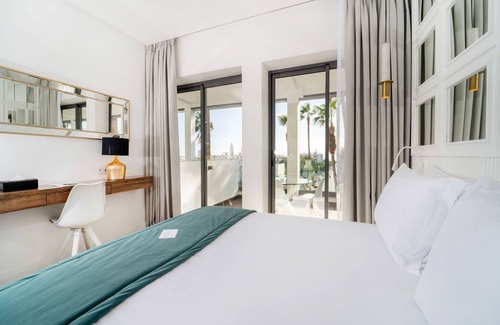 Swiss City Hotel | Petit Palace Suites Hotel