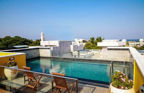 White Town Hotel | Petit Palais