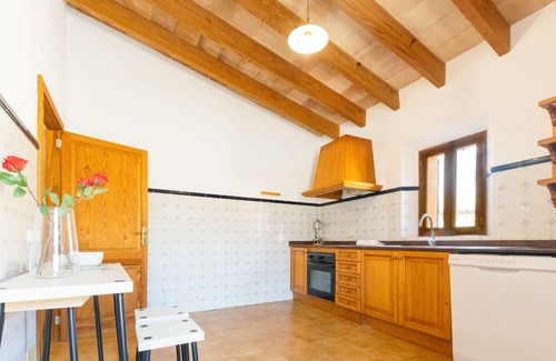 Es Llombards House | Petita des Llombards charming finca right in the village