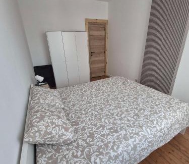 Chimay House | Petite chambre dans la rue du Château