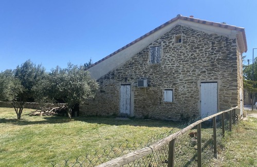 Sainte-Cecile-les-Vignes House | Petite Maison Avec Terrain Entre Route, Vignes et Lavande