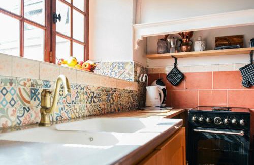 Montagrier House | Petite Maison de Gouyas