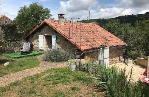 La Bastide-Pradines House | Petite Maison pleine nature