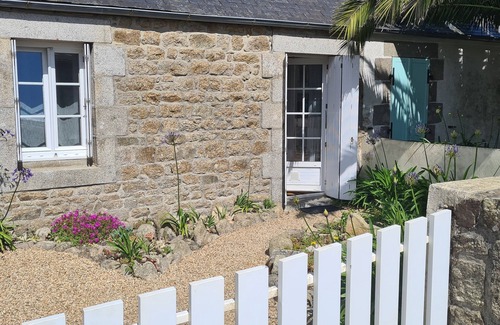 Cleder House | Petite Maison Proche Bourg et à 4km des Plages de Sable Blanc