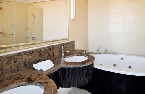 Wadi Musa Hotel | Petra Marriott Hotel