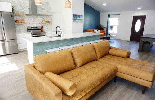 Palm Coast House | PETS OK! BOHO Bungalow 12mins to the Beach w/Pool Table