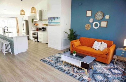 Palm Coast House | PETS OK! BOHO Bungalow 12mins to the Beach w/Pool Table