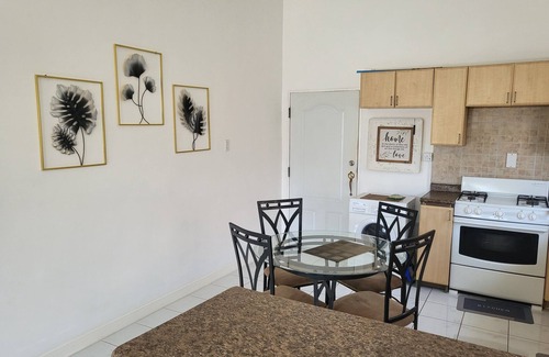 Caribbean Estates House | Petulia's Place- A cozy 2 bedroom nretreat in a gated community in Portmore.