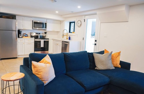 Petworth Apartment | Petworth Retreat - Modern 2 Bedroom/2 Bathroom Private Apartment