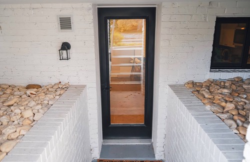 Petworth Apartment | Petworth Retreat - Modern 2 Bedroom/2 Bathroom Private Apartment