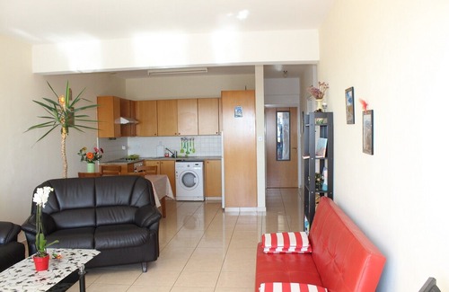 Peyia Town Apartment | Peyia Paradise 2 Bedroom Apartment in a lovely quiet neighborhood