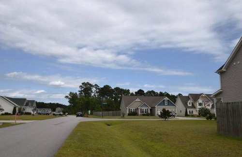 Hubert House | Peytons Ridge - entire house near Camp Lejeune and beaches