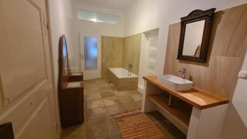 Weitersfeld Apartment | Pfarrschlössl Sallapulka