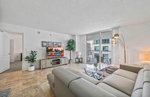 Brickell Apartment | PH Luxury 1 Bed 1 Bath Brickell Ocean Views
