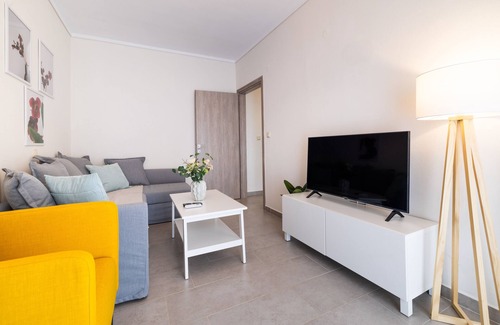 Goni Apartment | Phaedrus Living City Flat Megakleous