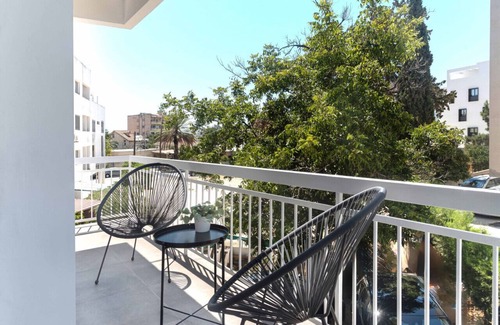 Larnaca Apartment | Phaedrus Living: City Breeze Residences Urbanity