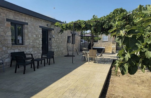Armou House | Phaedrus Living: Luxury Stone House Armou