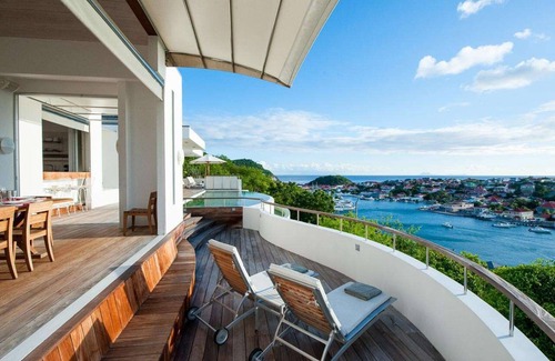 Corossol Villa | Phare- Amazing harbor views & spectacular sunsets, close to restaurants & shops