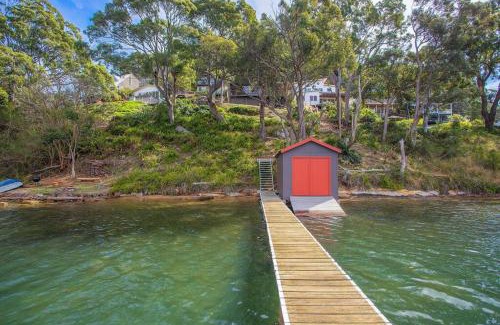 Phegans Bay House | Phegans Bay Waterfront Retreat