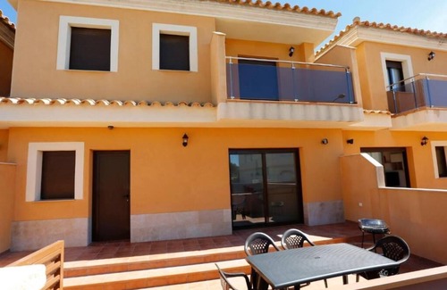 Miami Platja Villa | PHENOMENAL VILLA IN MIAMI-BEACH (Costa Dorada) PRIVATE POOL, 12 people