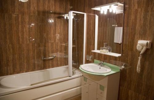 Baneasa Hotel | Phoenicia Grand Hotel