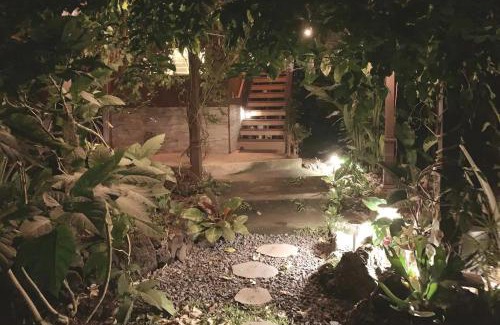 Kehena House | Phoenix Garden