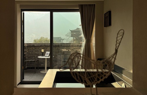 Fenghuang Apartment | Phoenix Hall House Hotel