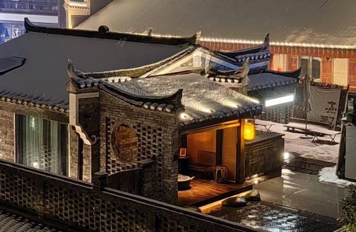Fenghuang Apartment | Phoenix Hall House Hotel