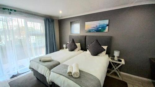 Paradise House | Phoenix Lodge and Waterside Accommodation