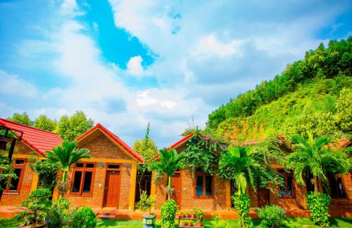 Son Trach House | Phong Nha Hillside View Bungalow