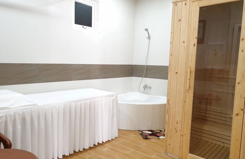 Rach Gia Hotel | Phuc Ngoc Hotel