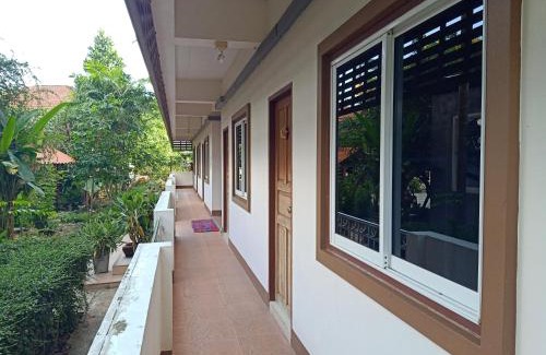 Ban Tom House | Phumchan Place Hotel