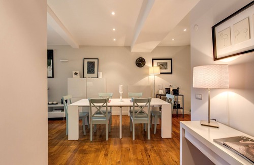 Rome City Centre House | Piazza Venezia Apartment 2Bd 2Bt AC WiFi
