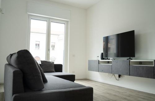 Lecco Apartment | [Piazza XX settembre] - feel the centre