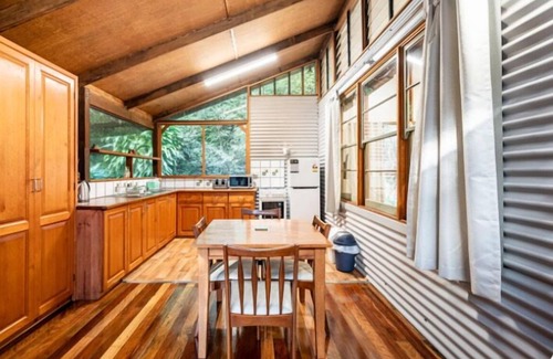 Palmwoods House | Piccabean Cottage - Palmwoods Eco Escape