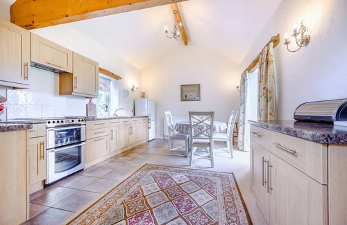Carnforth Cottage | PICKLE BARN, family friendly, with a garden in Kirkby Lonsdale